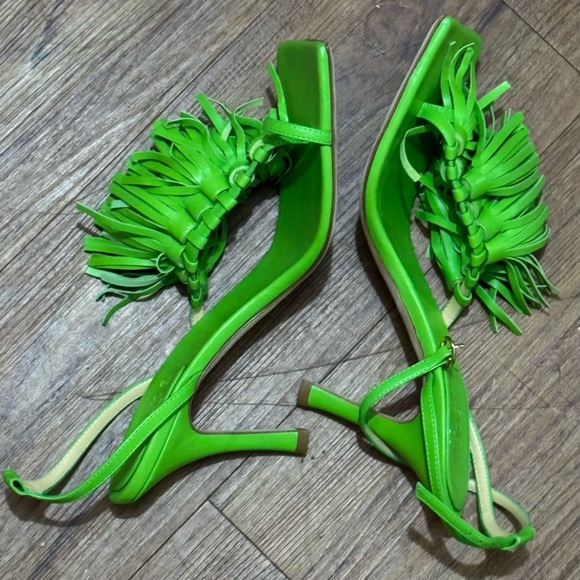 A.W.A.K.E Mode Delta Tassel - Picture 5 of 6